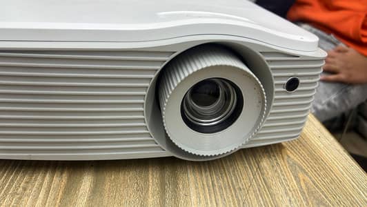 BRANDED EPSON BENQ ASER HITACHI VIEWSONIC SONY PANASON 2K RK FHD PTOJE