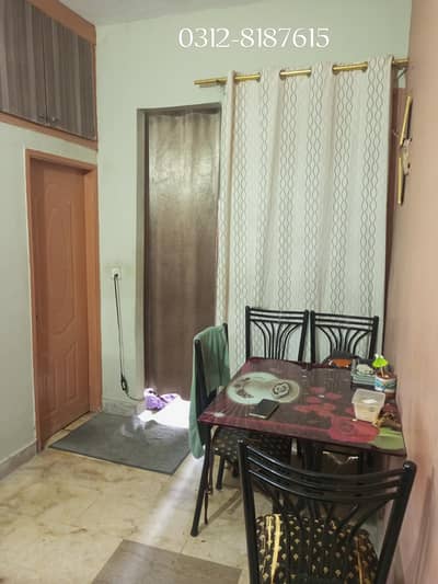 dinning table with four chairs