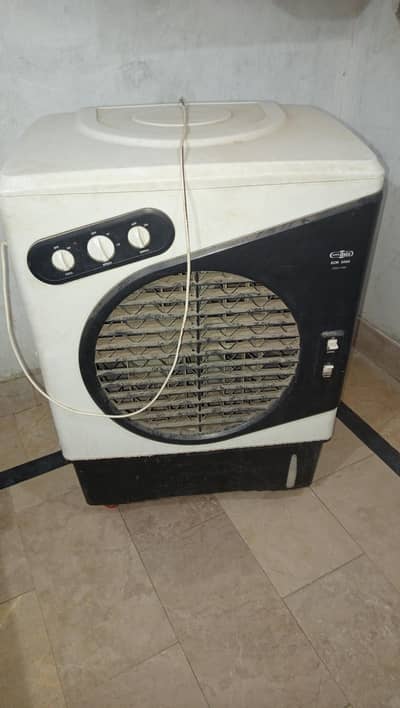 Super Asia cooler for only 25000 Condition 10/9.5 Like New