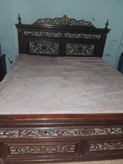 wood bed