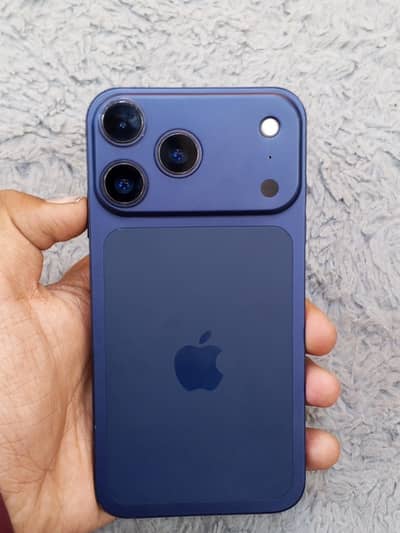 IPHONE XR CONVERTED 17 PRO FACTORY UNLOCK
