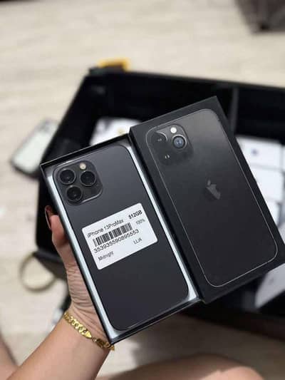 iphone Xsmax 11,12,13,14,15,16, 17 Pro Max available on instalment