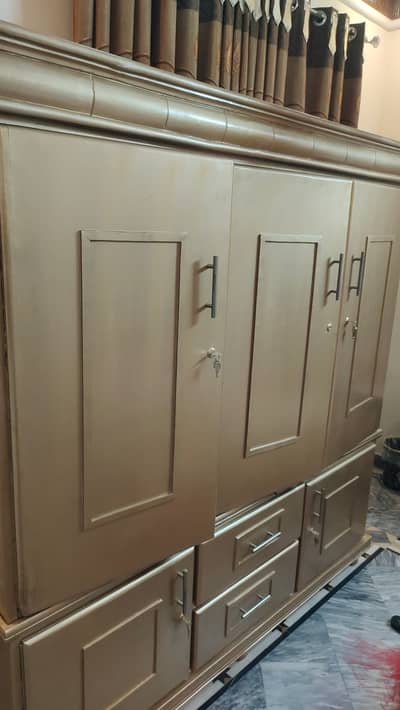 Dressing cabit Almari