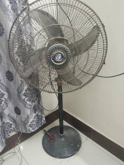 Original GFC pedestal fan in new running condition urgent sale