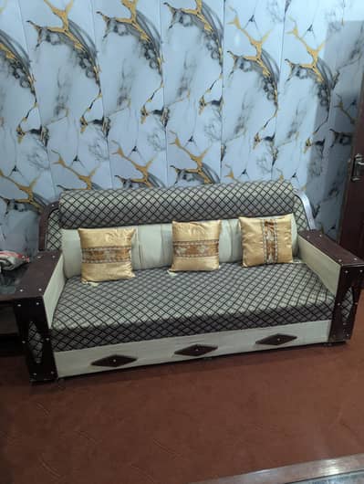 5 seater sofa brand new condition urgent for sale