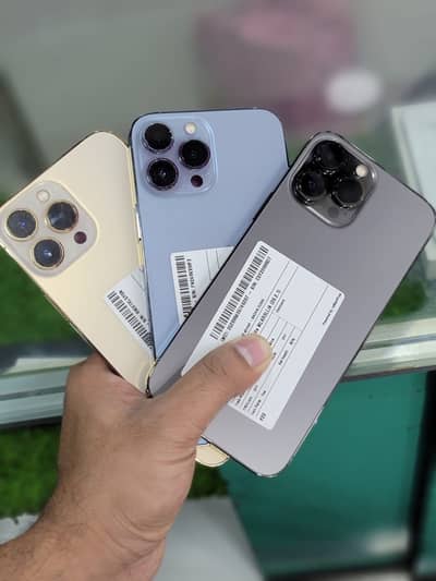 13 Pro Max Free Watch and Power Bank