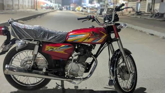 United 125 condition 10/10 urgent for sale contact 03313217539