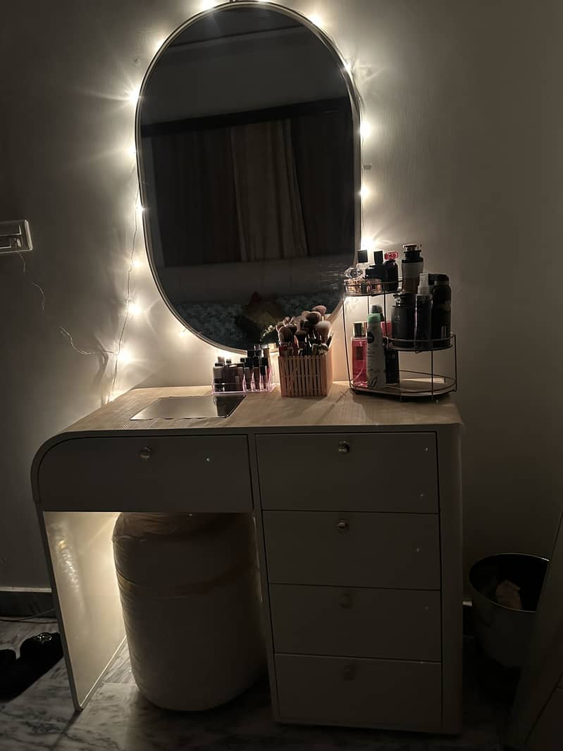 Dressing table 2