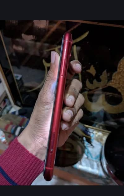 03045677756 iPhone 11 all ok ha 10/9 chinge krlo ga koy ache phone se