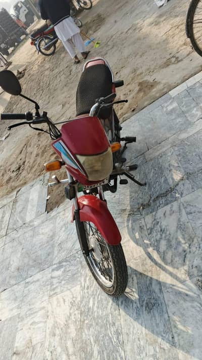 1st hand use . . bohot achi running hui. . strong engine hei. body ok