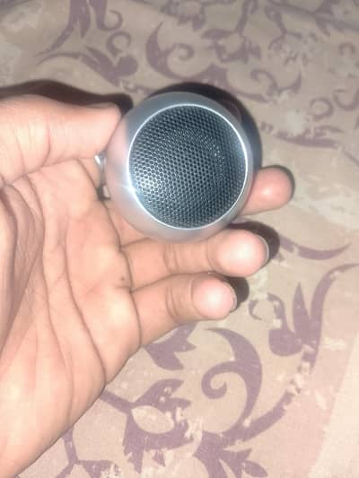 arjent sale h speaker used Howa h lekin 10 - 10 condition h Al ok h
