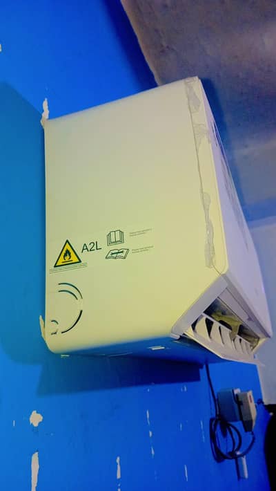 Ecostar 1 ton DC Inverter Ac Slightly Used