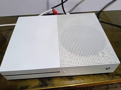 Pristine Xbox One S (512GB) – White