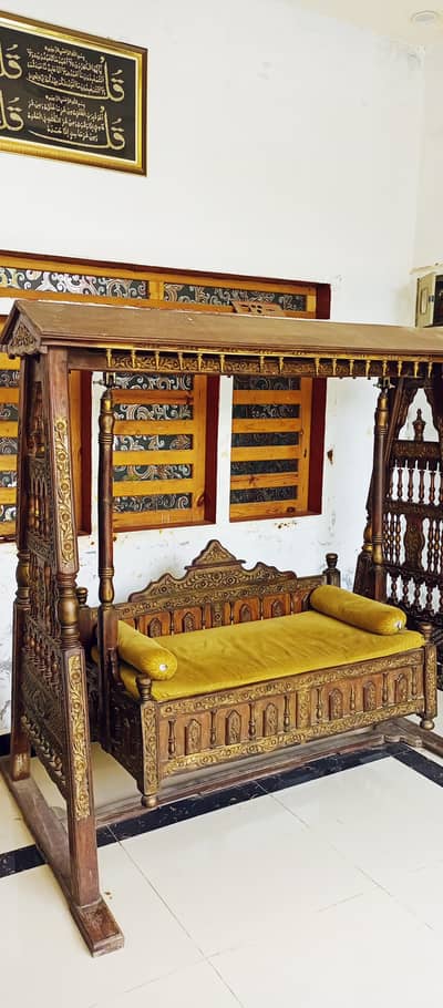 behreen wood sy tayar jhula condition 10/9