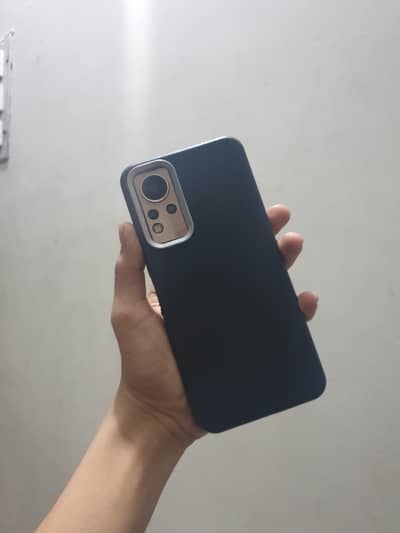 note 12 with box charger