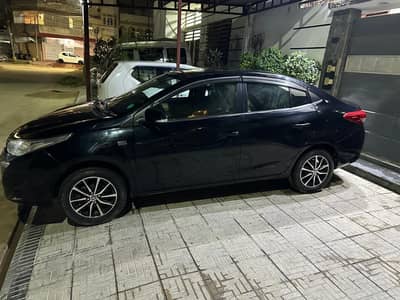 Toyota Yaris Ativ Full orignal