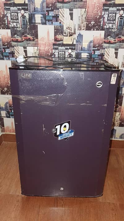 PEL LIFE 1100 SERIES MINI FRIDGE 27 DAYS USED