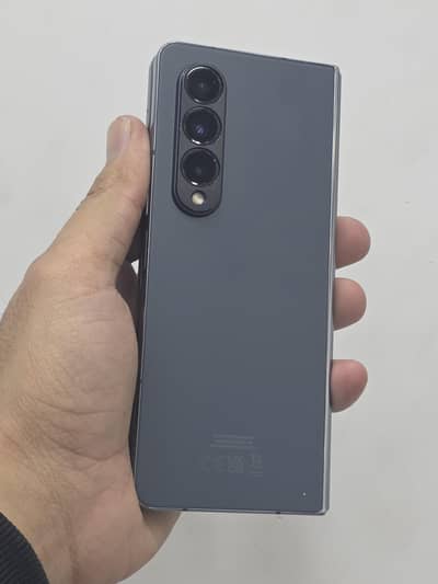 Samsung galaxy Fold 4 12/1TB non pta with box