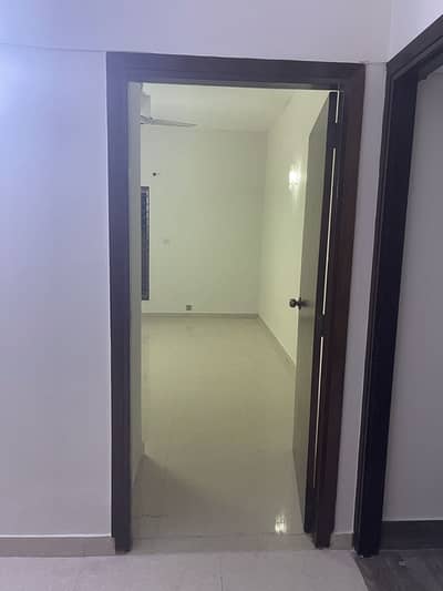 Model Town G Block 14 Marla Single Story House 3 Bed Drawing Dining Tv Launch Kitchen Store,Servant Room,Tile Flooring,Lawn