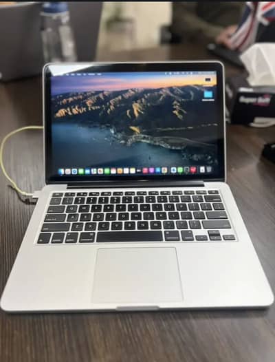 Macbook Pro 2015 13.3 inches intel core i5 8gb/256 gb