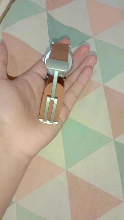 Brand:Moonston  10/10 condition price bhi less ho Jai gi