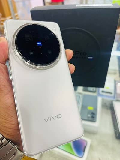 vivo x200 pro 12/256 GB 03214883794 My WhatsApp number