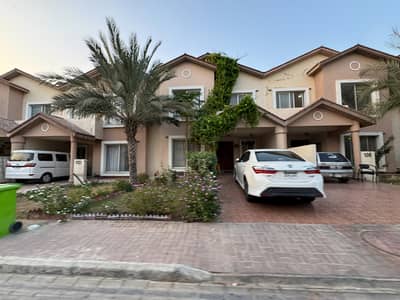 Bahria Homes 152 Sq Yd Villa For Sale Precinct-11B. 3 Bedrooms | Drawing, Dining, Closed Italian Kitchen & TV Lounge. Near Entrance | Near Murree Point | Huge Greenbelt | Close to Parks, Mosques & Shopping Gallery. Just 8 Min Drive from Main Gate.