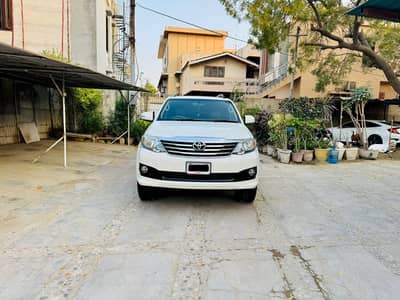 Toyota Fortunner 2.7 V AT 2013 Model First Hand