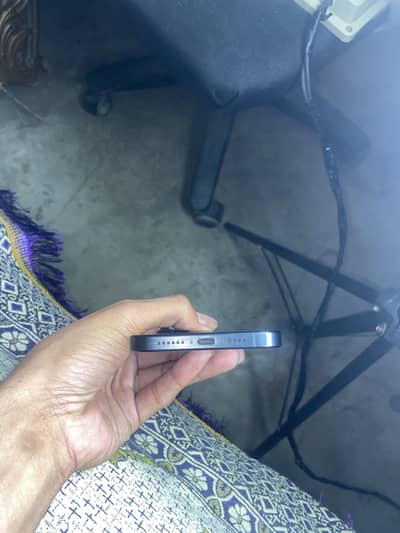 iPhone 15 pro max no jv candtoin 10/9.5