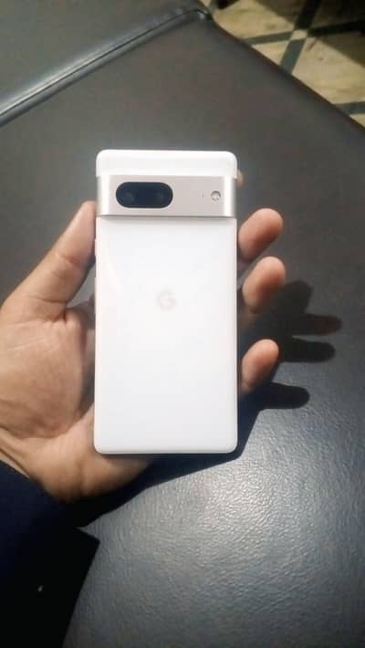Google pixel 7 brand new (PTA)