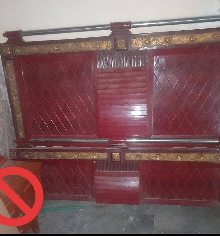 Complete Bed , Dressing , Table 0