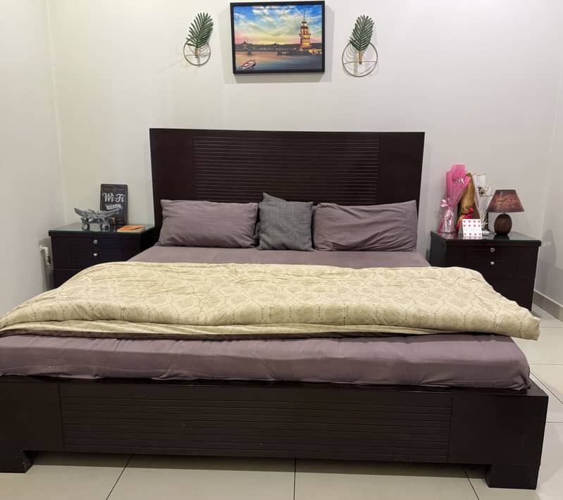 Queen bed Set 2