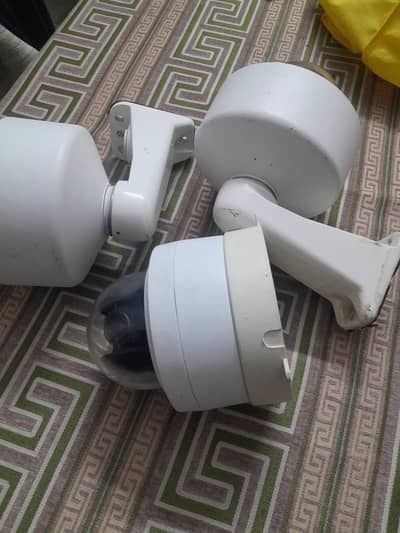 Pelco  saeix pro IND Dome w/mic 2.8-13mm, 5mp