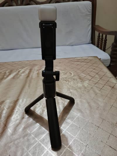 best tripod for selfies with light best condition