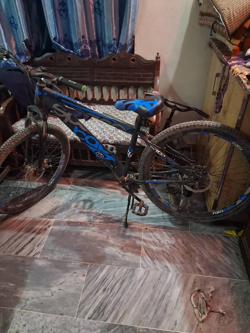 سائیکل بہت اچھی حالت میں ہے 0