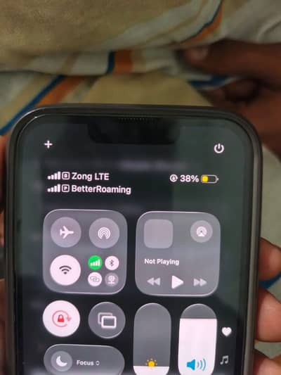 Iphone 13 Pro sim working