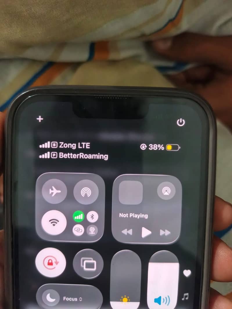 Iphone 13 Pro sim working 0