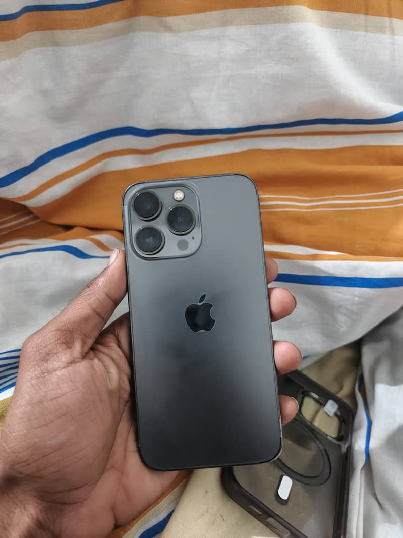 Iphone 13 Pro sim working 1