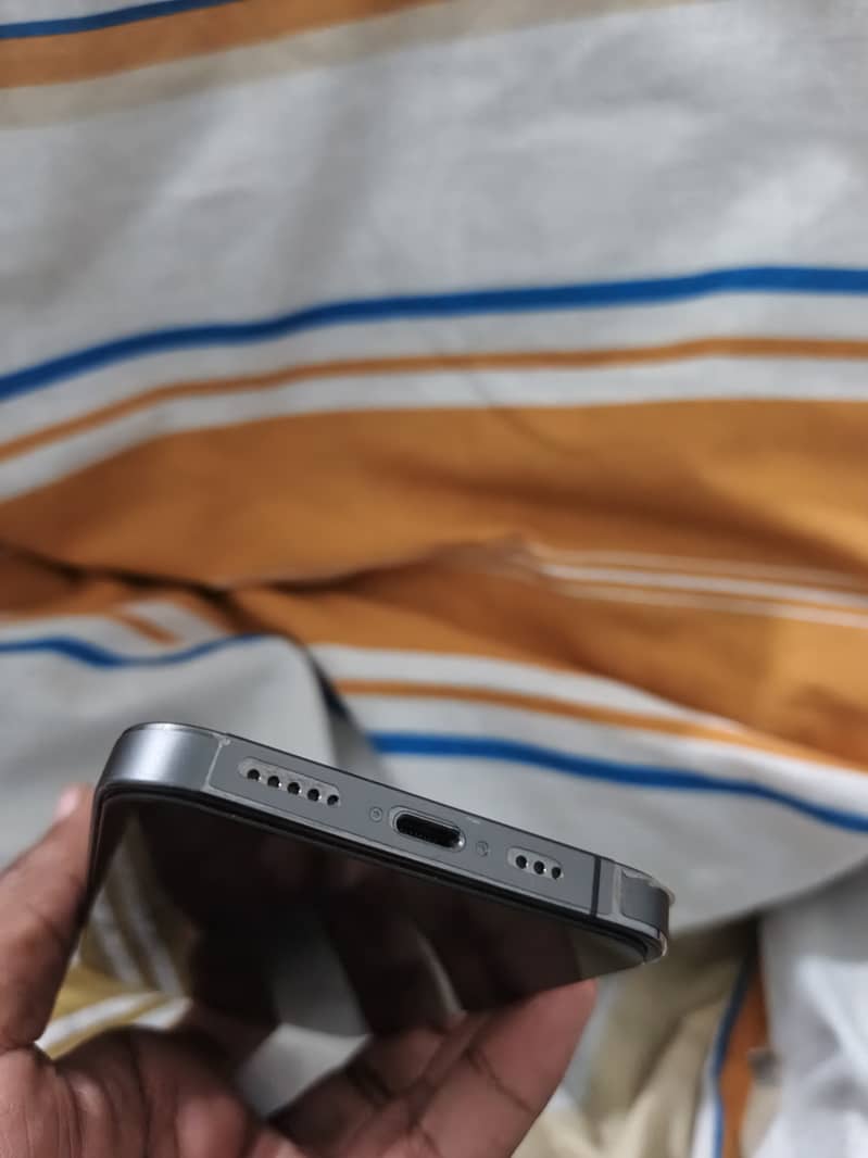 Iphone 13 Pro sim working 7