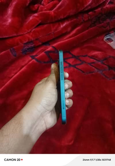 iPhone 13  90 health ha condition 10. by 9 ha