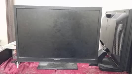 Samsung 22inch slim led Like new fresh condition