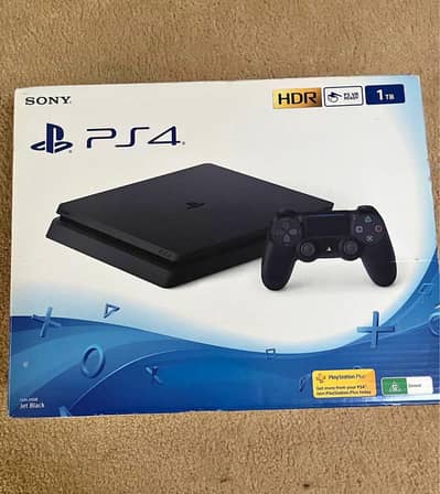 Ps4 slim 1TB 4 controllers
