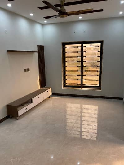 5 Marla House Are Available For Rent In Park View City Lahore , Main Multan Road Lahore