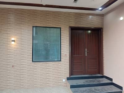 10 MARLA NEW HOUSE AVAILABLE FOR SALE