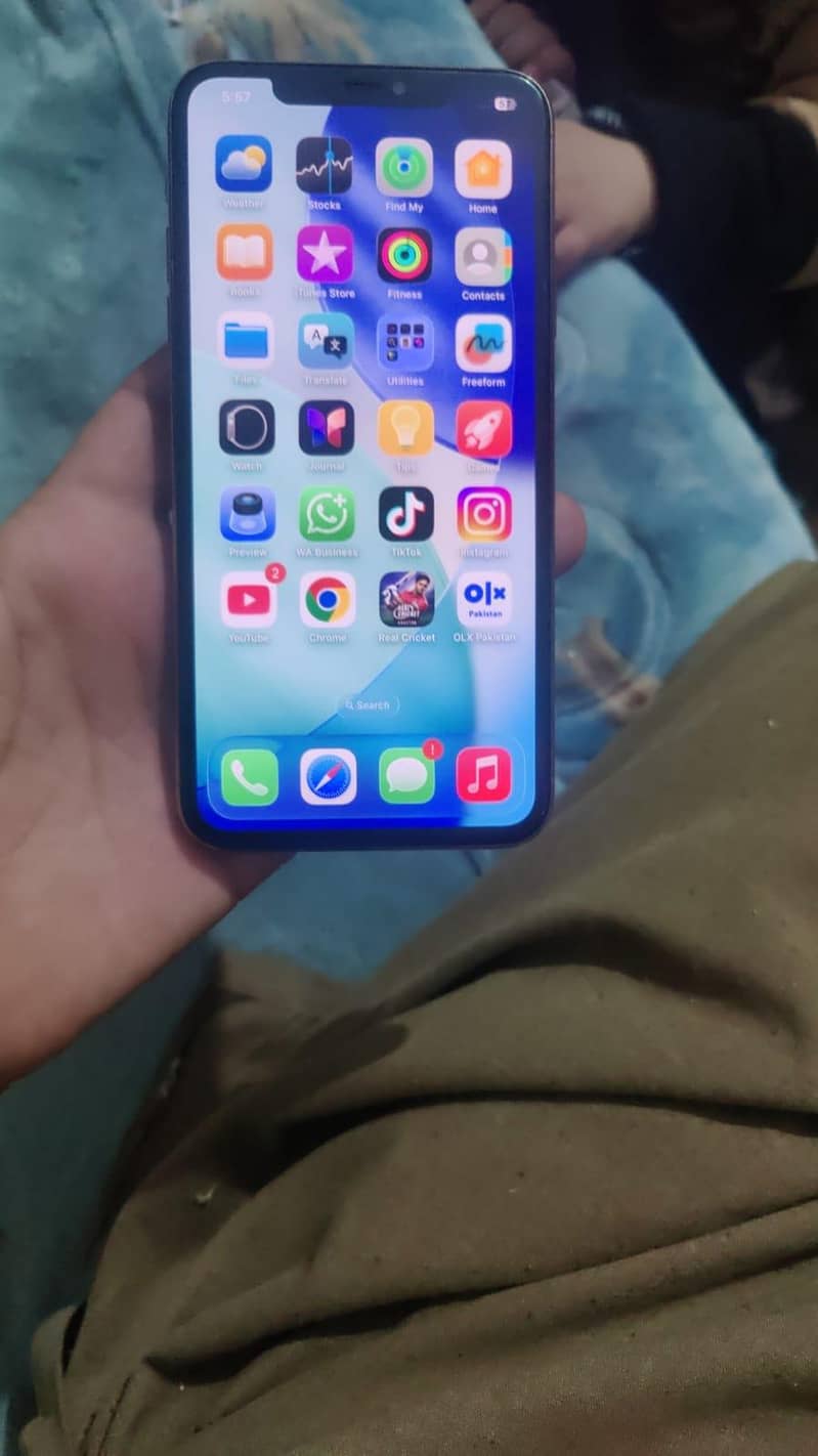 iphone 11 pro max 3