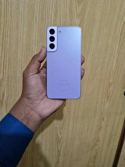 Samsung S22 8,128 10/10 Condition