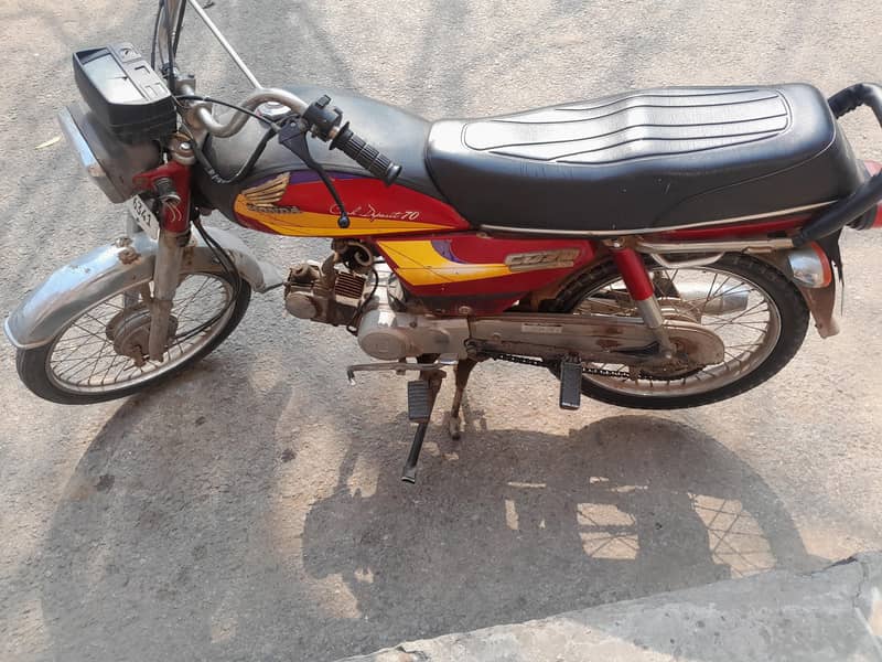 CD70 2005 Model engine wise good. 4