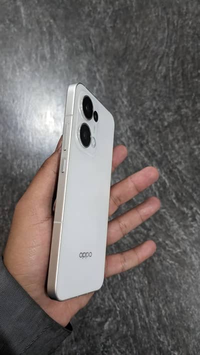 Oppo Reno 13 5G