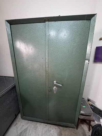 45+ yrs old very heavy and solid iron almirah