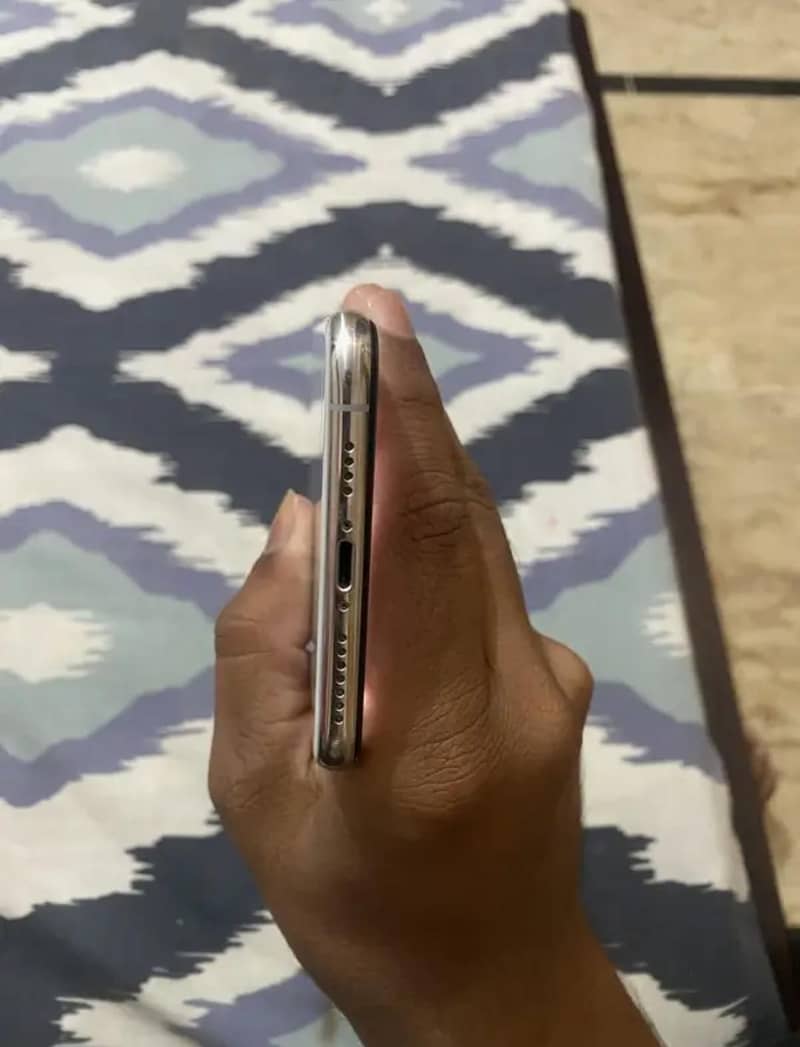 IPHONE XS MAX 1
